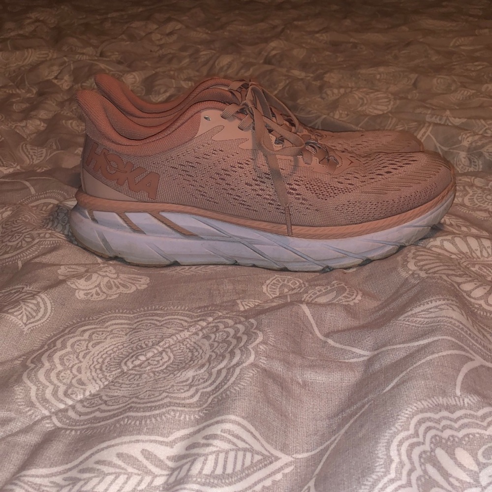 Hoka one one